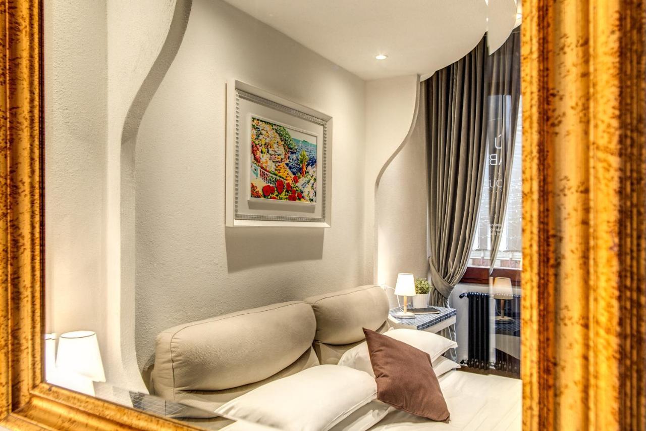 Tritone Top House Рим Екстериор снимка