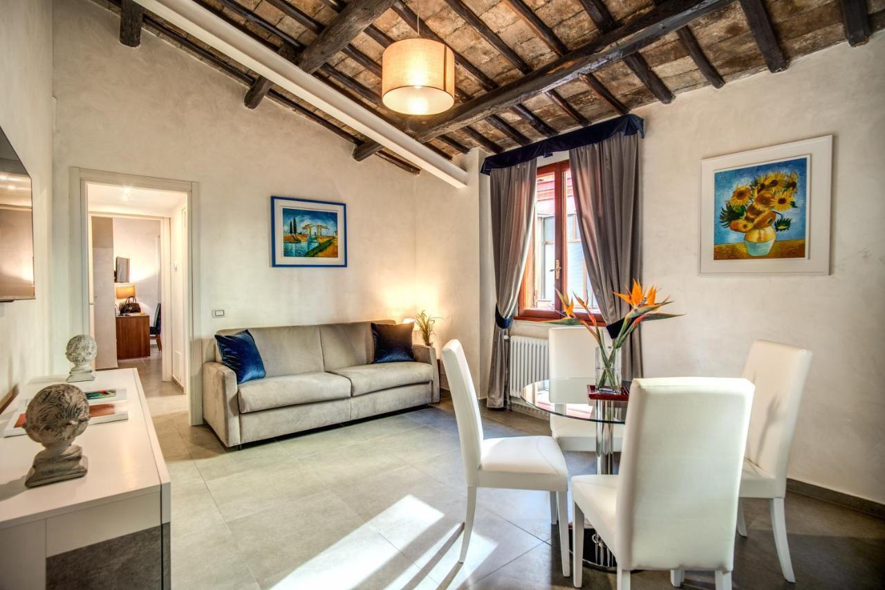 Tritone Top House Рим Екстериор снимка