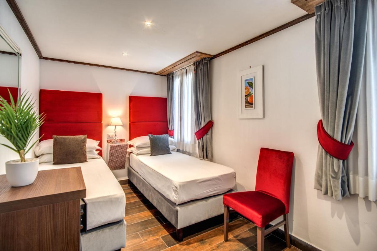 Tritone Top House Рим Екстериор снимка