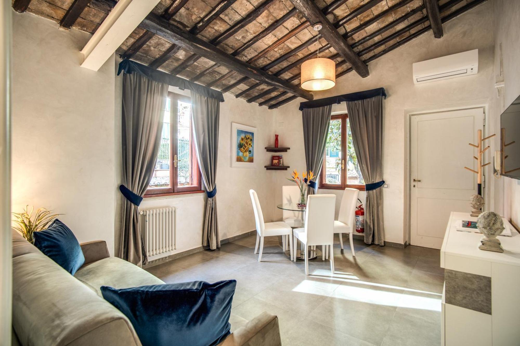 Tritone Top House Рим Стая снимка