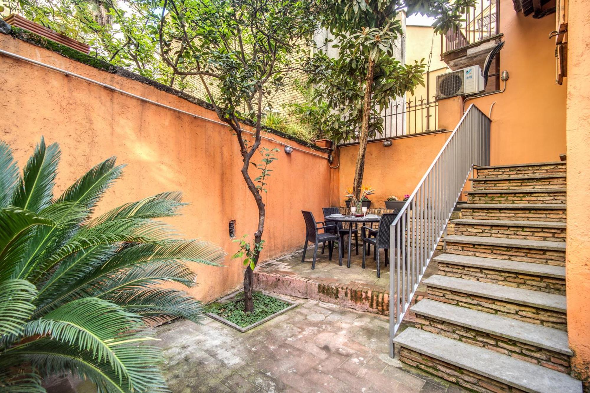 Tritone Top House Рим Стая снимка