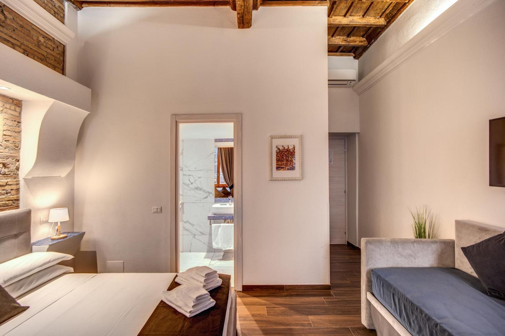 Tritone Top House Рим Стая снимка